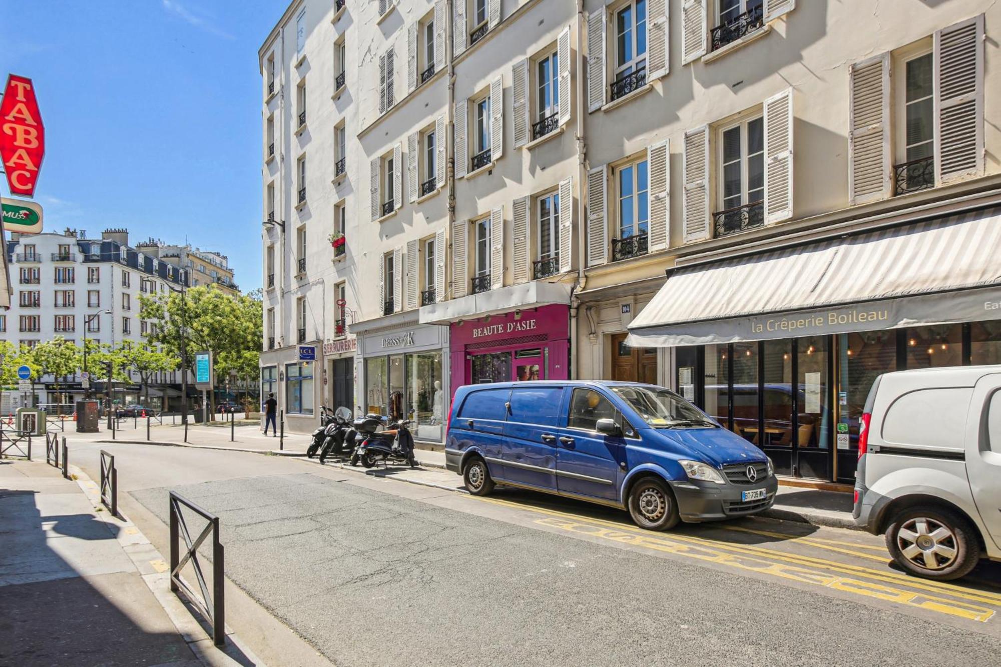 Chic And Comfortable Apart Paris Exterior photo